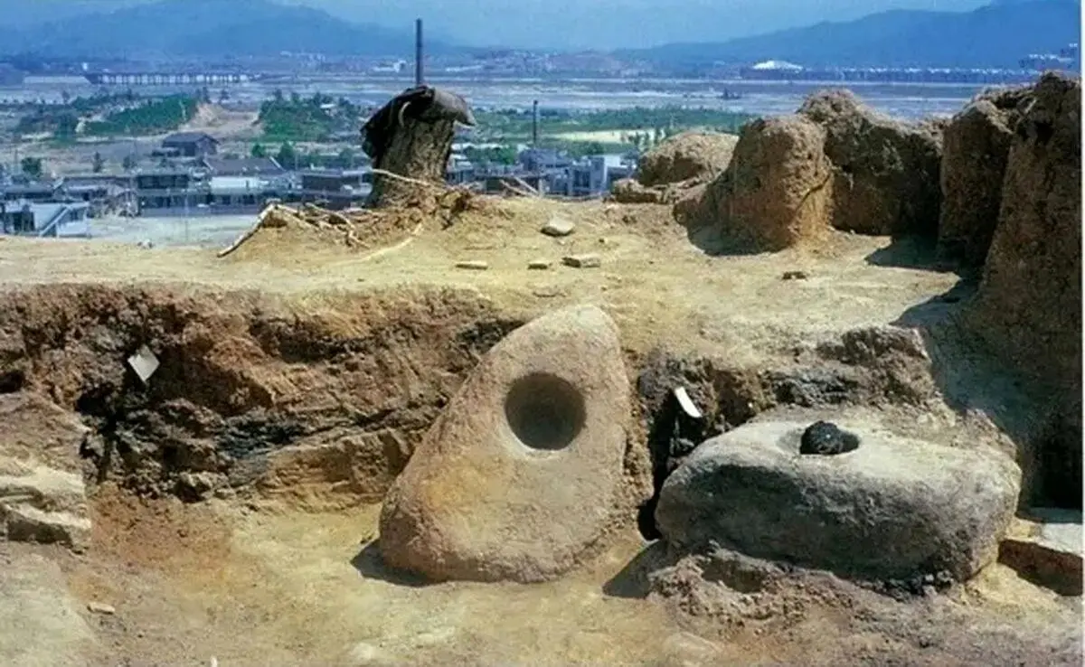 دیگ‌های غذایی که بعد از ۱۵۰۰ سال از زیر خاک بیرون آمدند