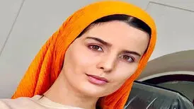 تصاویری از غزاله اکرمی با دو استایل متفاوت در ترکیه