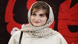 خنده الناز ملک به «ساده لوحی خویش»!

