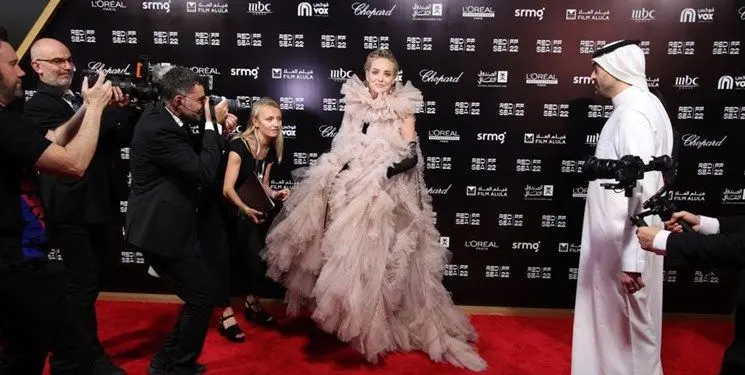 از گردن زدن با شمشیر تا کمک 14 میلیون دلاری برای ساخت فیلم/ دشداشه یا کت‌شلوار تاکسیدو، جشنواره دریای سرخ سعودی‌ و چند داستان دیگر
