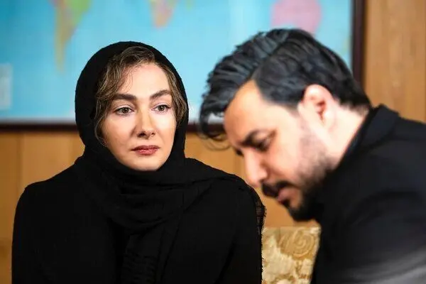 درددل‌های هانیه توسلی درباره حواشی «زخم کاری» و نابودی اخلاق در دوران حاضر/ بخشی از سانسورها مربوط به اداره مملکت است/ فامیل من سر من کلاه گذاشته است/ انگار در کابوس زندگی می کنیم
