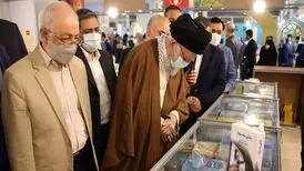 رهبر معظم انقلاب، صبح امروز از نمایشگاه کتاب تهران دیدن کردند
