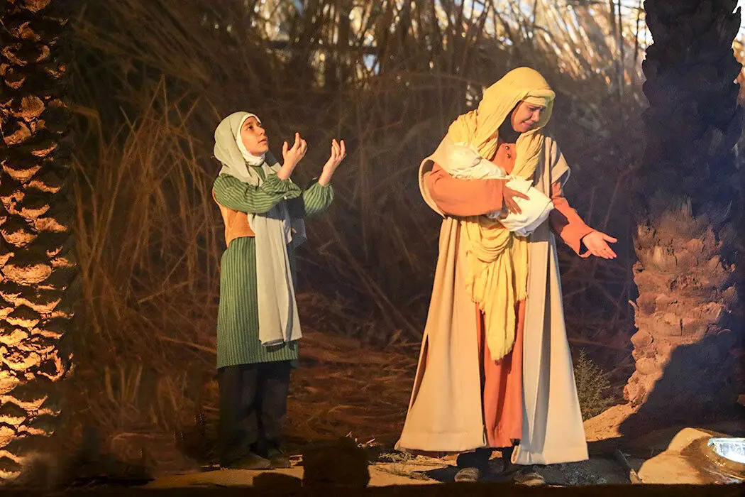 توصیه خانم معاون به تماشای جهان بانو
