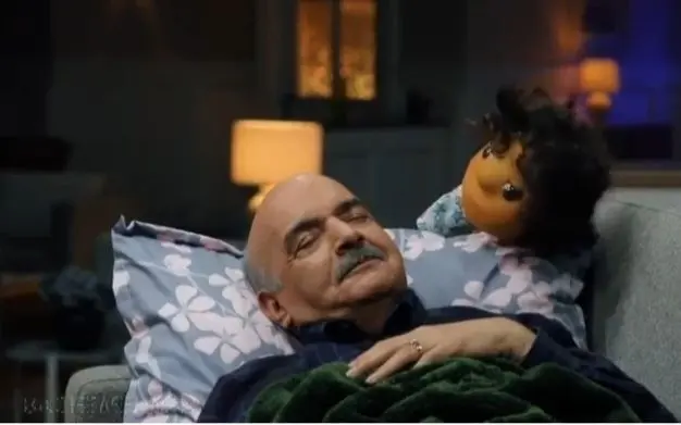 ببینید | تبریک تولد جالب هوتن شکیبا به ایرج طهماسب به سبک بچه