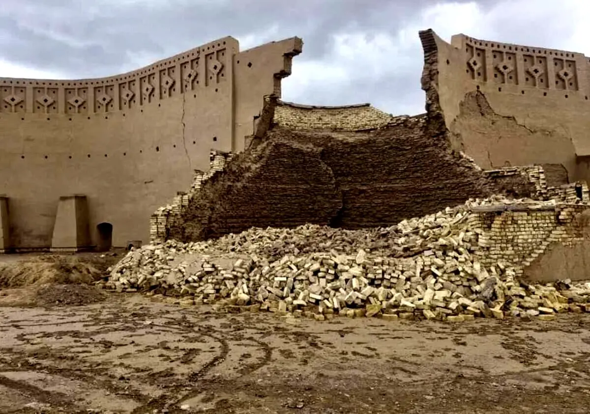 تخریب یخچال تاریخی سیرجان و قلعه نرماشیر
