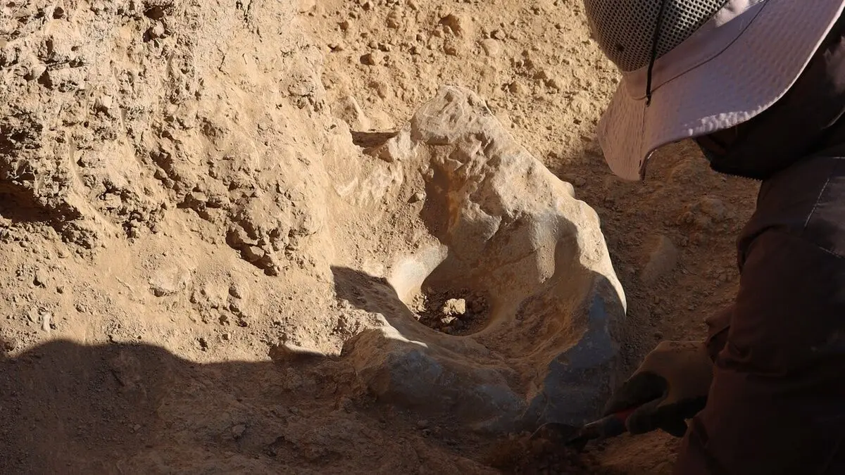 کشف دروازه‌ دوره اشکانیان در خراسان شمالی/ پاشنه سنگی دو هزار ساله دروازه درست سرجای خودش پیدا شد