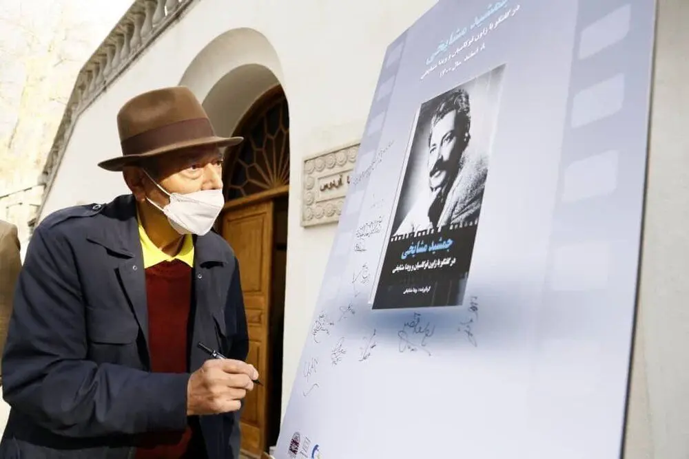 روایت علی نصیریان از جمشید مشایخی/مدرسه و دانشکده بازیگر نمی‌سازد