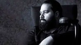 اجرای مرغ سحر رضا صادقی برای مردم آبادان/ ویدئو