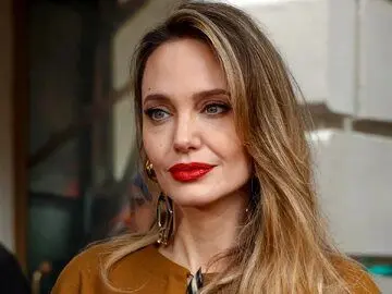 چهره خندان آنجلینا جولی در مراسم فرش قرمز/ عکس

