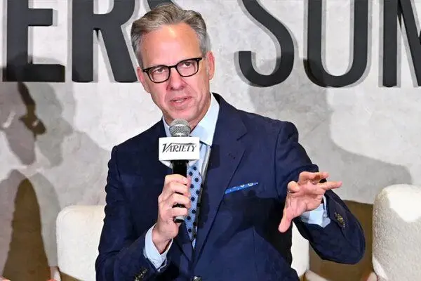 خبرنگار سی‌ان‌ان به شکایت ترامپ از برنامه «۶۰ دقیقه» واکنش نشان داد
