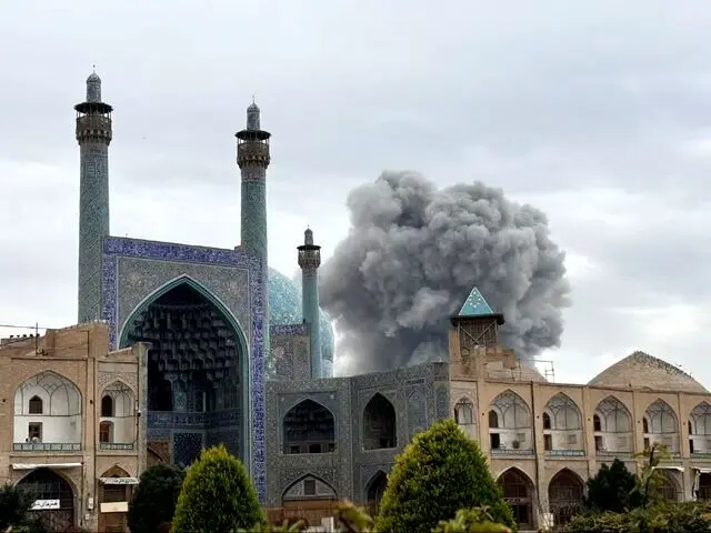 ارسال مستندات خسارت به مسجد امام به یونسکو