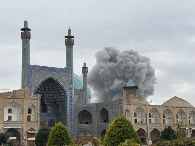 ارسال مستندات خسارت به مسجد امام به یونسکو