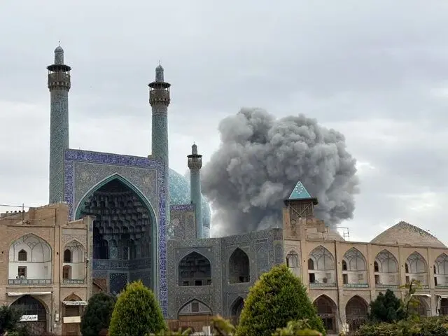 ارسال مستندات خسارت به مسجد امام به یونسکو