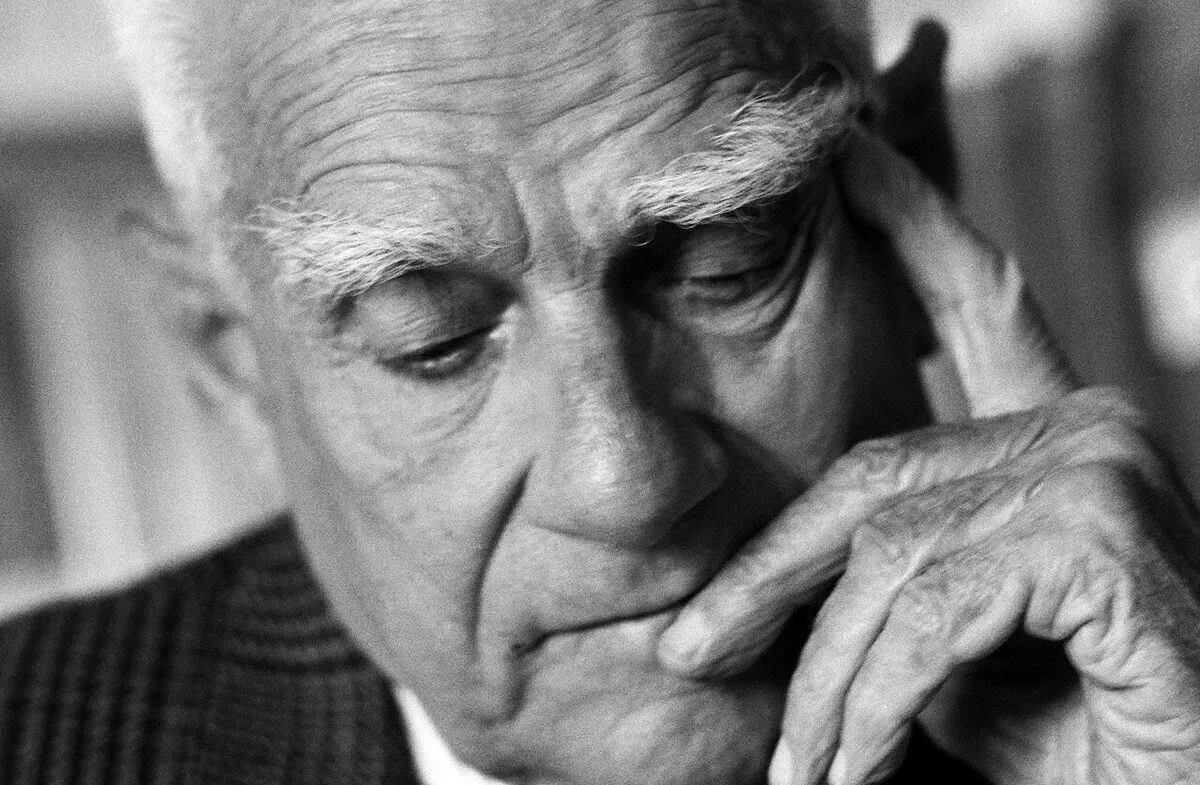 داستان شوخی‌های گرمازدگی نوشته آلبرتو موراویا/صوت