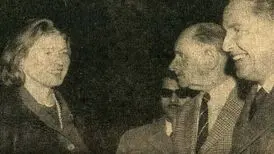 ستاره زن هالیوود در فرودگاه مهرآباد همه را غافلگیر کرد