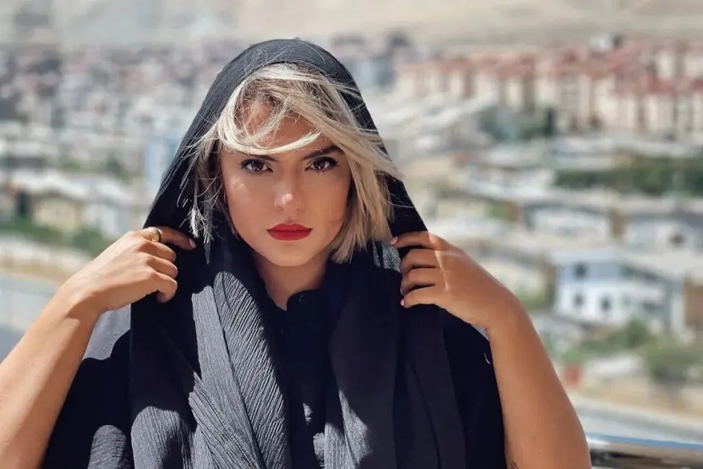 بیوگرافی دنیا مدنی؛ از تبلیغ واکسن «برکت» تا مهاجرت و ازدواج با مرد آلمانی
