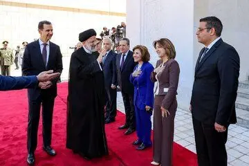 انتقاد تند پرویز پرستویی به رئیس جمهور؛ داغ دل مردم را تازه نکنید
