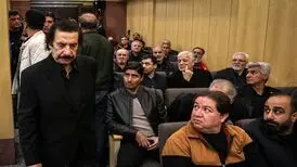 عباس قادری و جواد یساری در مراسم ترحیم مادر حمید استیلی
