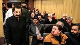 عباس قادری و جواد یساری در مراسم ترحیم مادر حمید استیلی
