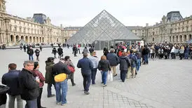 از برهنگی تا کش رفتن وسائل هتل؛ سندرم توریست چیست؟
