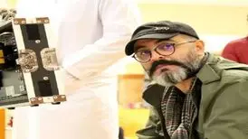 یک کارگردان سینما مقابل نیروگاه دماوند چادر زد
