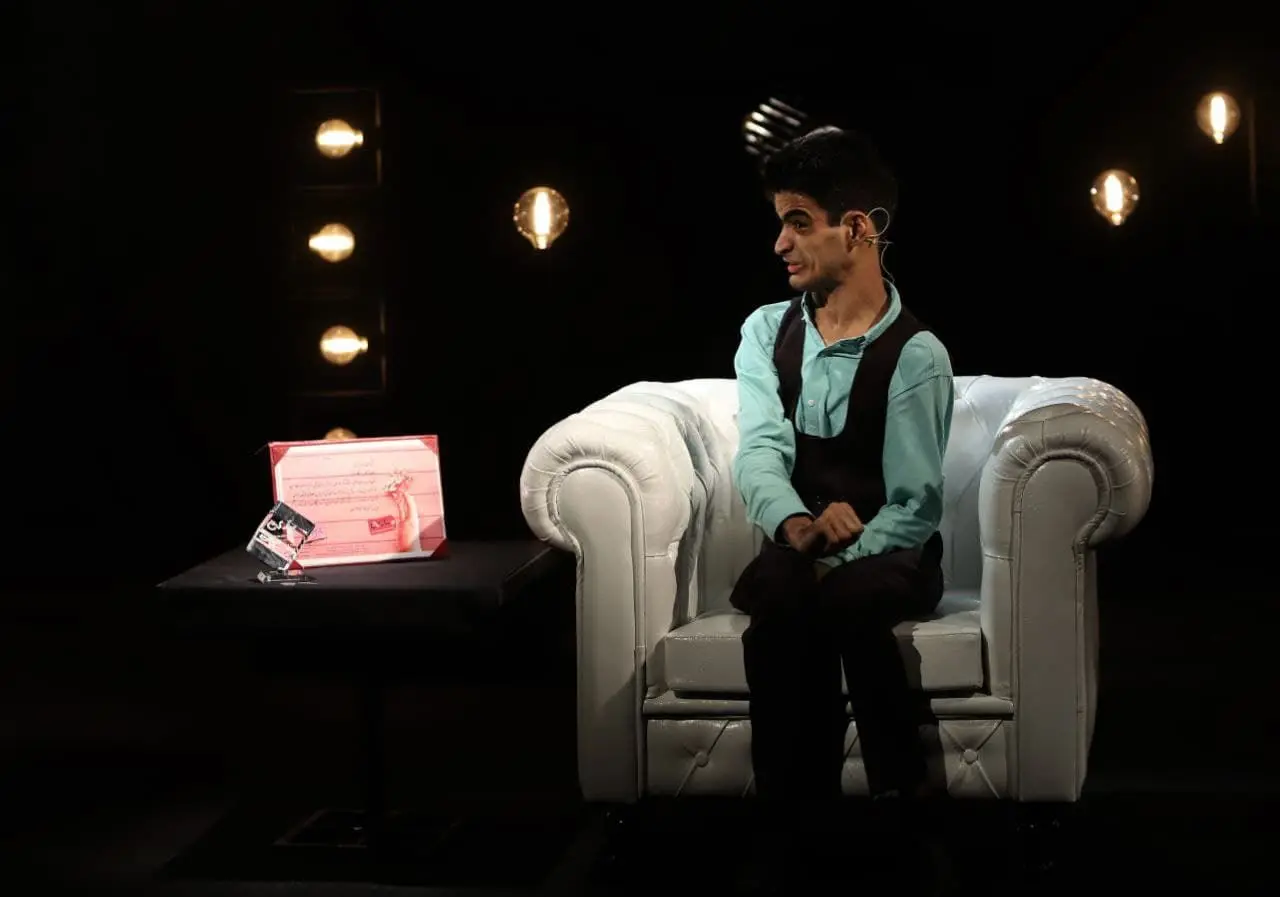 نجات پسر معلول از کارهای خلاف با تئاتردرمانی