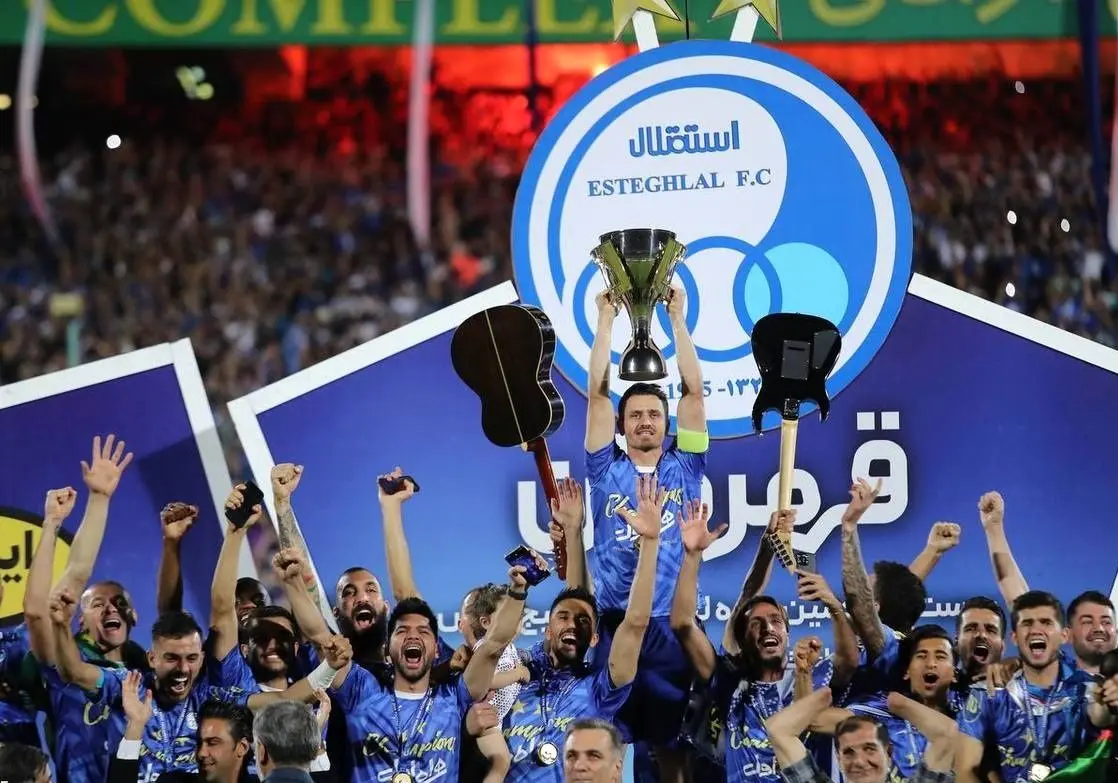 تلویزیون ناچار به نشان دادن ساز در جشن قهرمانی استقلال