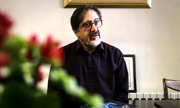 حسام‌الدین سراج از «بوسه بر ماه» خواند/ همکاری با وحید جلیلوند