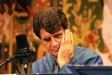 دفتر استاد آواز ایران تخریب شد