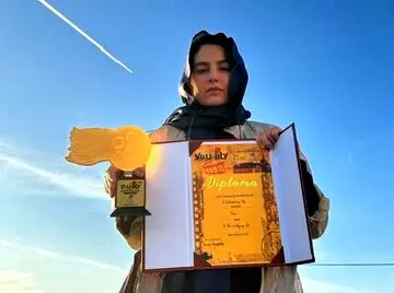 «عروسک» راحله کرمی در فرانسه درخشید
