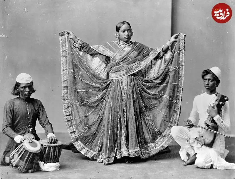 تصاویر زنان در یک قرن پیش