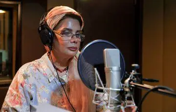 عاطفه رضوی «زیر پوست شهر» را برای نابینایان روایت کرد
