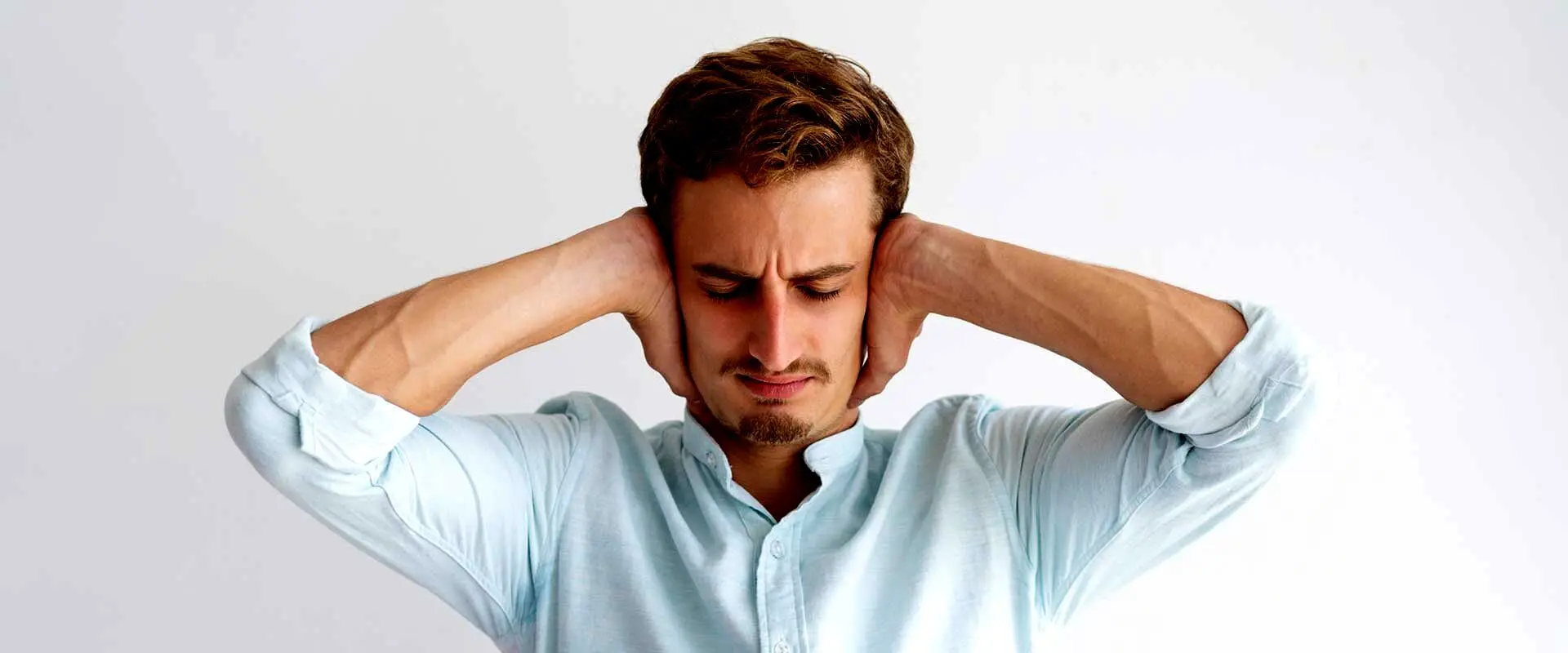 دلایل سرگیجه و وزوز گوش و راه های درمان آن