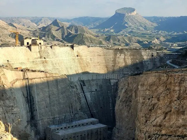 باستان‌شناسان در سد «چم‌شیر» تیشه‌ها را زمین گذاشتند
