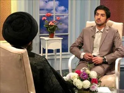 مجری معروف برنامه‌های مذهبی: اصلاً صحبت از کناره‌گیری یا برکناری نیست  