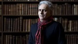 مردی که هرگز لبخند نمی‌زند!
