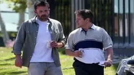 بن افلک هوا را ساخته است
