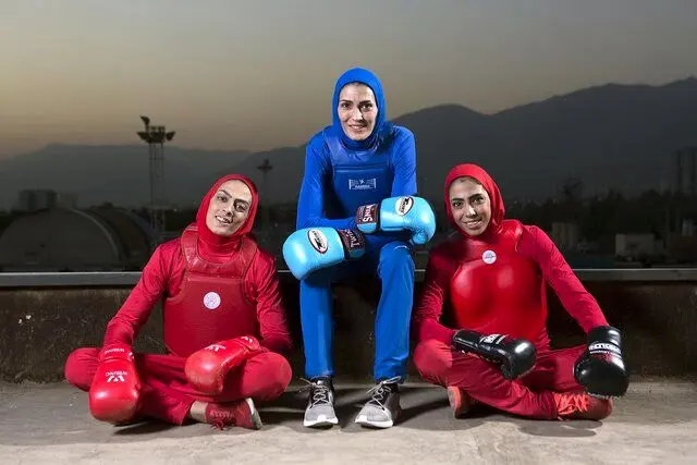 مستند زندگی خواهران منصوری عرضه شد
