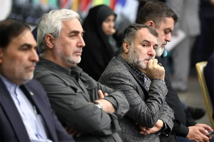 مسعود ده‌نمکی: امروز وقت حماسه‌سرایی در نبرد عاشورایی است
