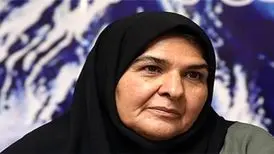 خانم کارگردان:در فیلمهای امریکایی،انگلیسی و ترکیه ای،سیگار کشیدن را نشان نمی دهند اما در سینمای ما ، سیگار کشیدن و حتی خالکوبی زنان نمایش داده می شود