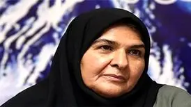 خانم کارگردان:در فیلمهای امریکایی،انگلیسی و ترکیه ای،سیگار کشیدن را نشان نمی دهند اما در سینمای ما ، سیگار کشیدن و حتی خالکوبی زنان نمایش داده می شود