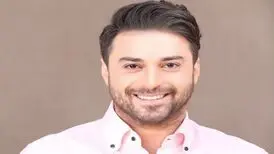شترسواری بابک جهانبخش و همسرش در قشم وایرال شد
