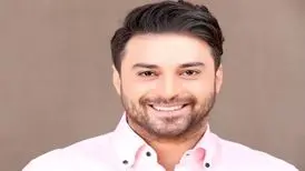 شترسواری بابک جهانبخش و همسرش در قشم وایرال شد
