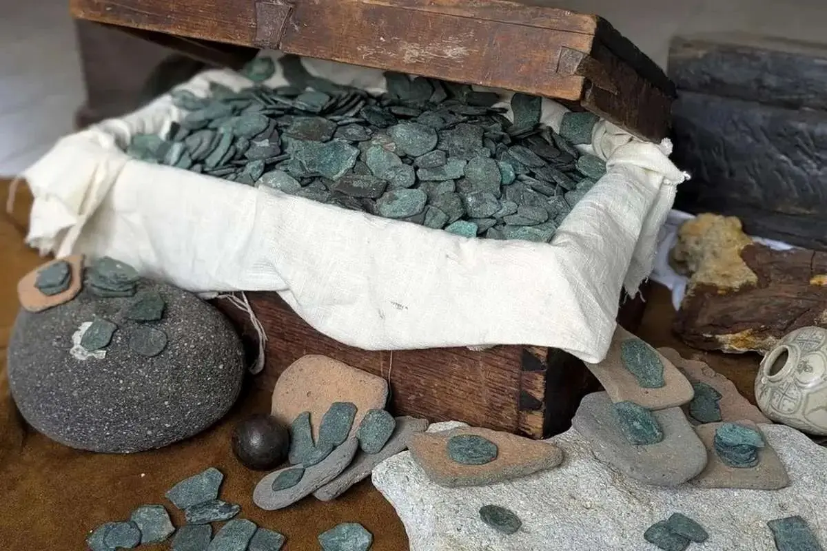 کشف گنج یک میلیون دلاری ۳۰۰ ساله
