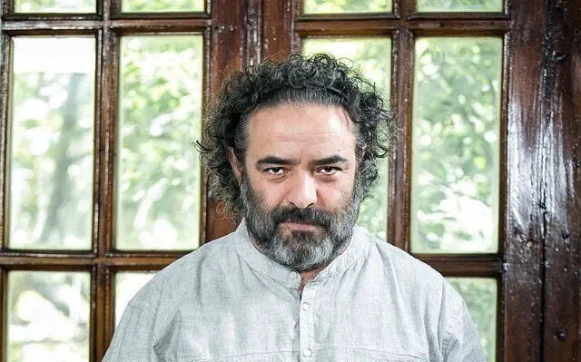 تنها عایدی حسن معجونی از نقش ناصرالدین شاه!