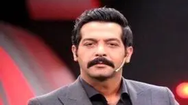 آقای بازیگر! چند می گیری دست از سر خوانندگی برداری؟!

