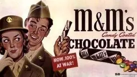 تصویر تبلیغ اسمارتیز M&M در طول جنگ دوم جهانی/ اسمارتیز جزو جیره‌ی غذایی ارتش آمریکا بود
