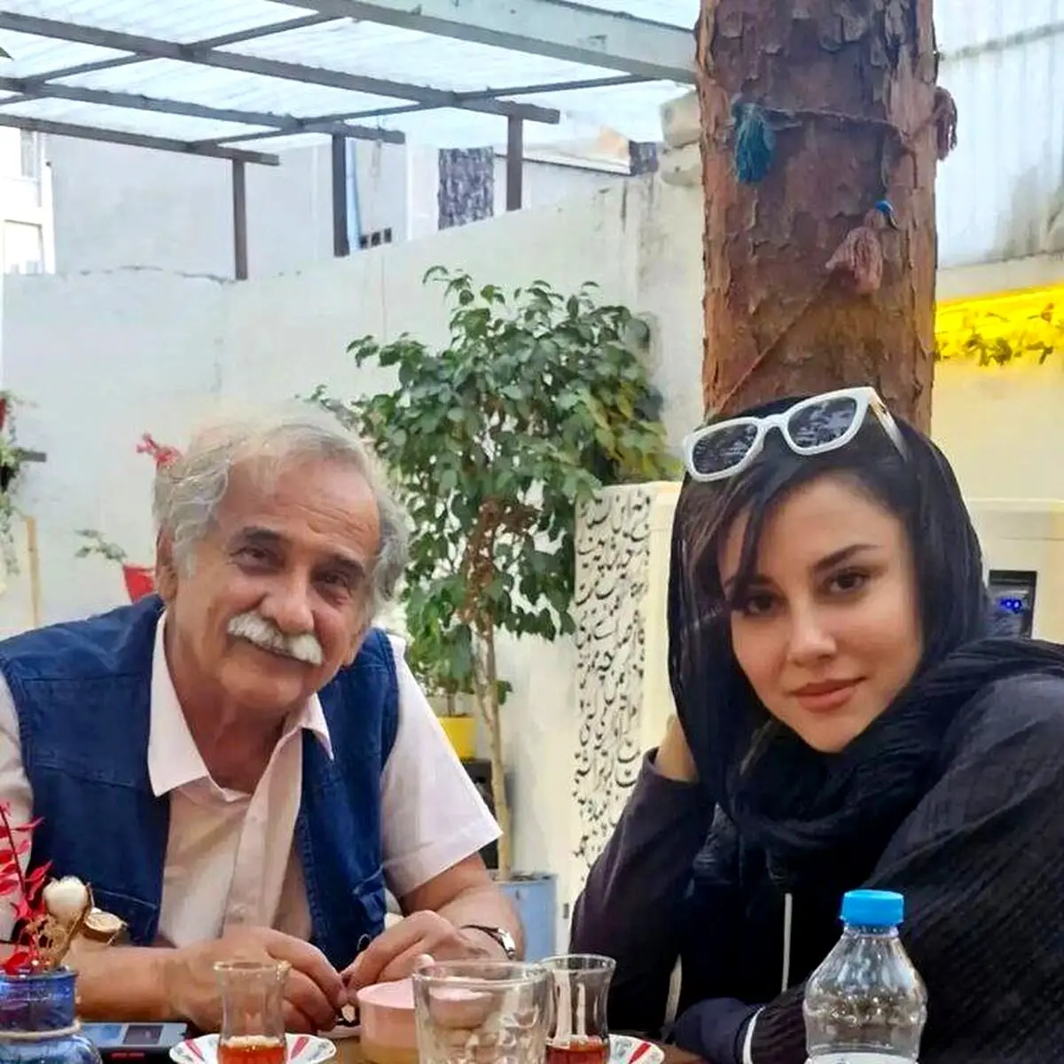 دیدار آشا محرابی و پدر بازیگرش بعد از مدت ها