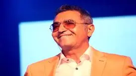 جشن تولد غریبانه فریدون آسرایی در یک پارک/ عکس
