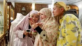 چادر چاقچور شاخ‌های مجازی چین در حرم امام رضا(ع)/ عکس
